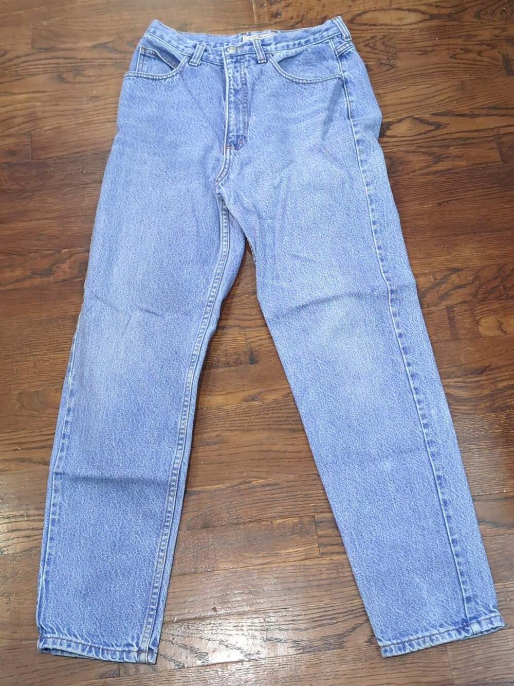 Guess Jeans Size 31 Light Wash Vintage Denim Mom Pants